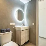 아파트 Modern Renovated With Terrace In Playa De Americas *