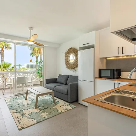 Modern Renovated With Terrace In Playa De Americas Lägenhet