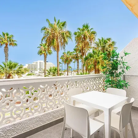 Apartman Modern Renovated With Terrace In Playa De Americas Playa de las Américas