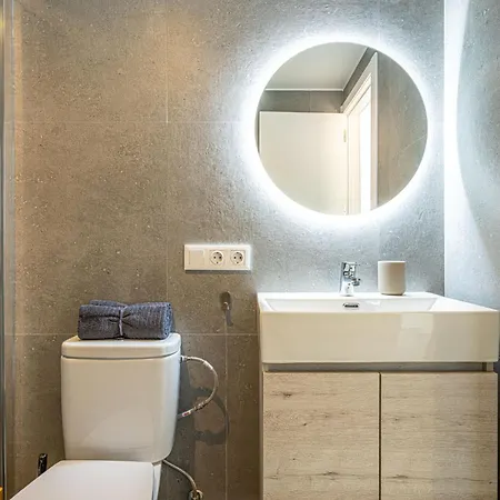 Apartman Modern Renovated With Terrace In Playa De Americas