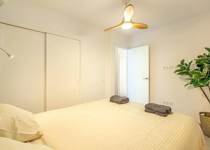 Modern Renovated With Terrace In Playa De Americas * 美洲海滩